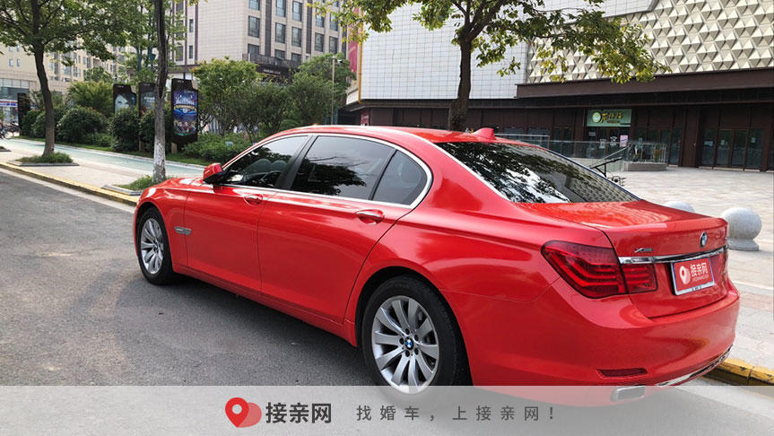 新款新车·车身中国红(内饰酒红色) 以上便是有关南京宝马7系婚车租赁