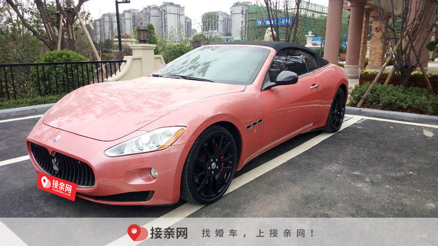 银色车做婚车放哪儿好