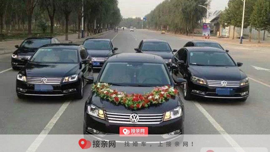 婚车牧马人前面跟哪款车