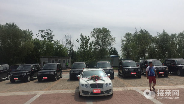 套餐宾利慕尚+9辆路虎发现4婚车