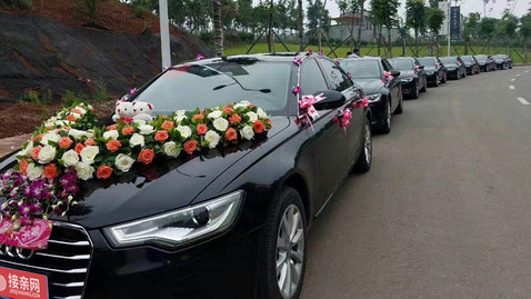 婚车租赁市场：一场精致婚礼背后的成本考量与选择