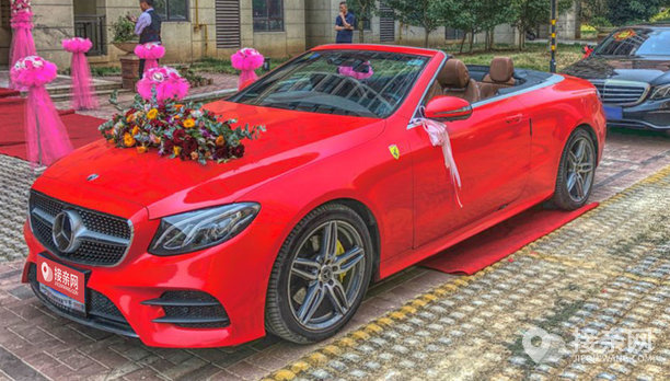 奔驰e级敞篷婚车