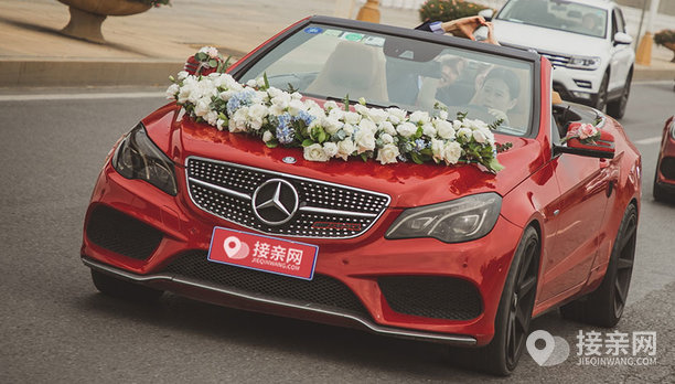 奔驰e级敞篷婚车