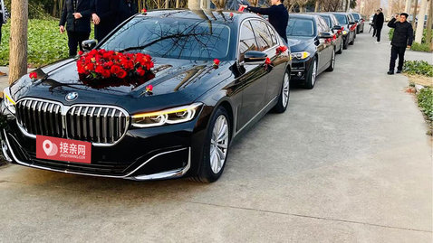 盐城东台市婚庆车队价目表_租13辆婚车多少钱【接亲网】