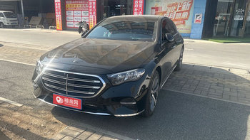 孝感婚车租赁价格一览表：奔驰E级大约600元