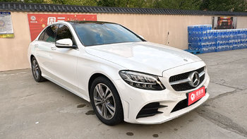 奔驰S婚车出租：长春跑一趟婚庆400元