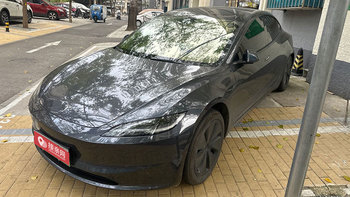 北京婚车租赁价格一览表：特斯拉MODEL 3大约293元